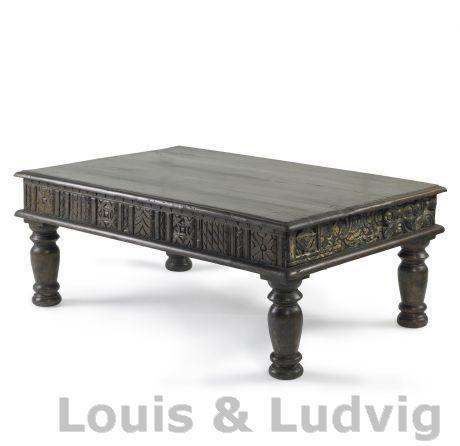 udluftning organisere prøve skønt spisebord med den flotteste patina i fransk landstil fra nordal hos  Louis og Ludvig