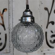 Loftlampe med mønstret glaskuppel