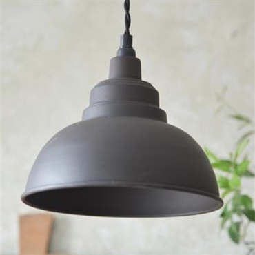Stilfuld loftlampe i sort stål